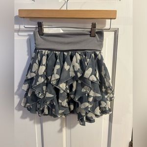 Rachael & Chloe girls gray floral ruffle skirt, size 8